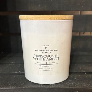 14 oz Hibiscus & White Amber Soy Wax Candle